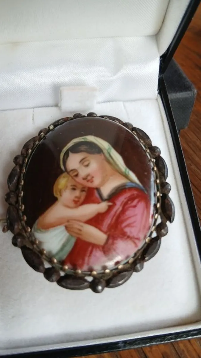Brooch x2 - Image 1