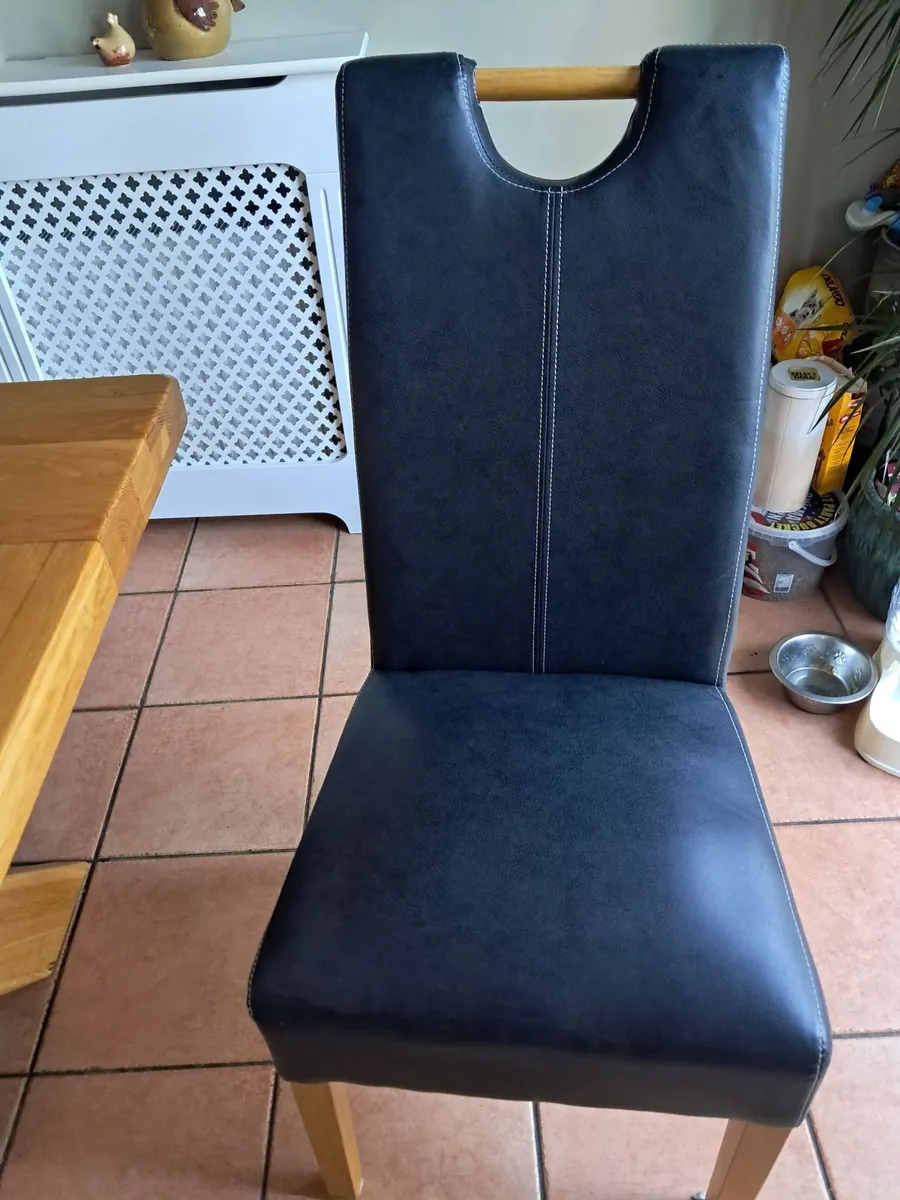6 dinning room chairs /cahir tipperary - Image 4