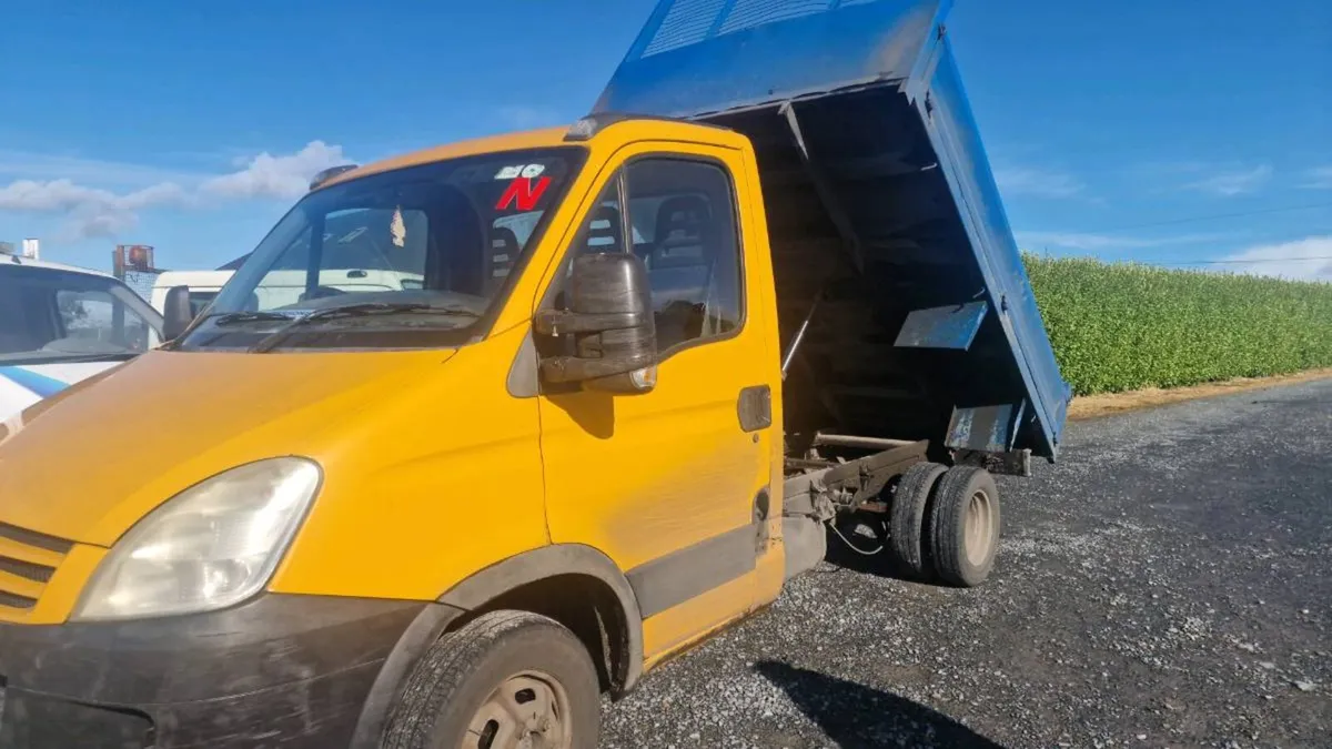Iveco daily tipper - Image 2