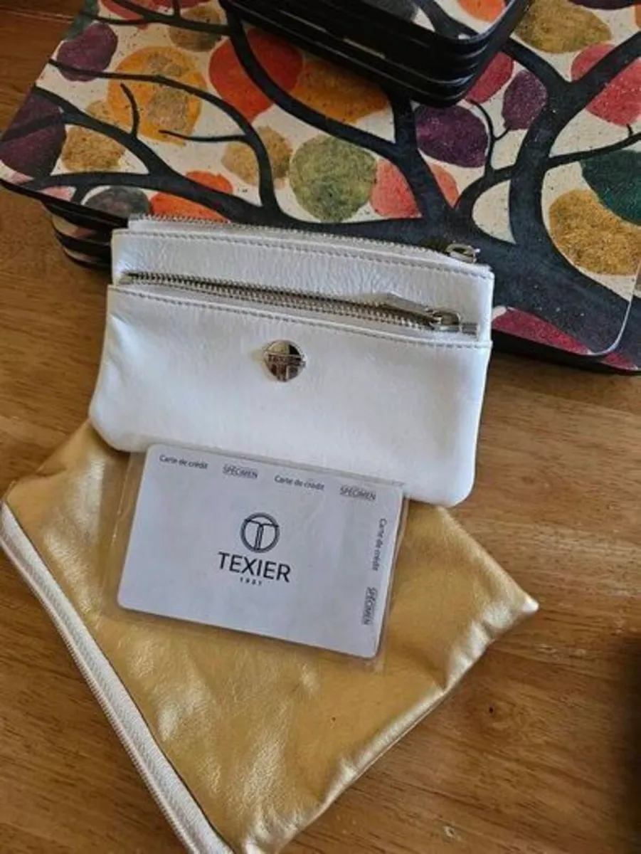 Textier White Patent Leather Coin Purse - Image 1