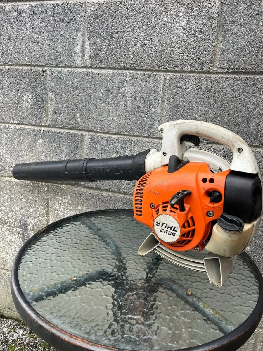 Leaf blower - Image 1