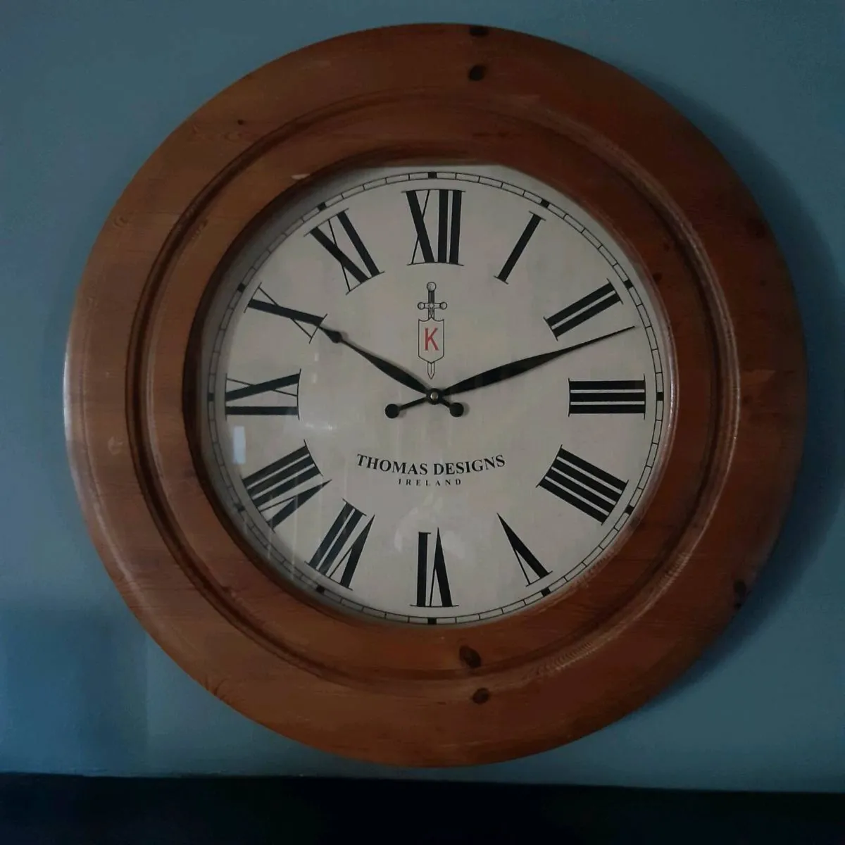 Large Solid Pine Clock. - Image 1