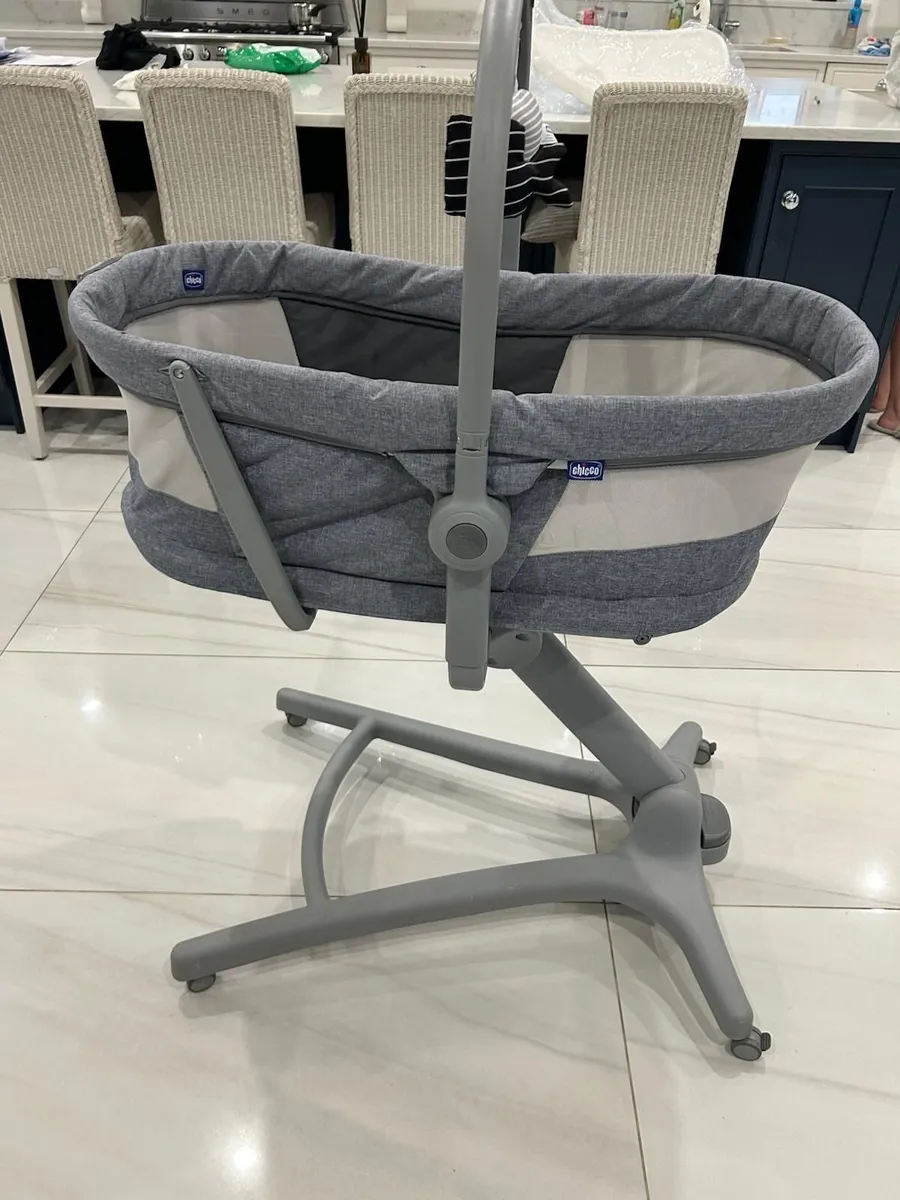 Chicco 4 in 1 - Image 1