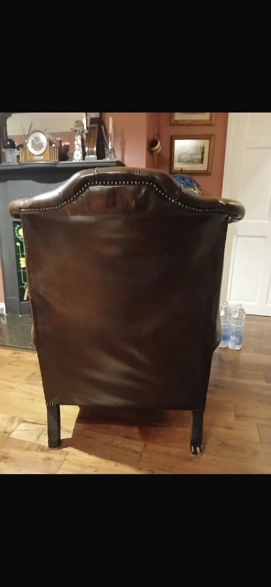 Queen Ann chesterfield Chair - Image 3