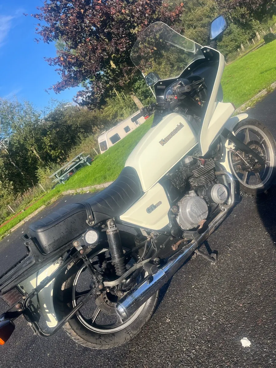 KAWASAKI Z750 GT 1984 classic bike - Image 4