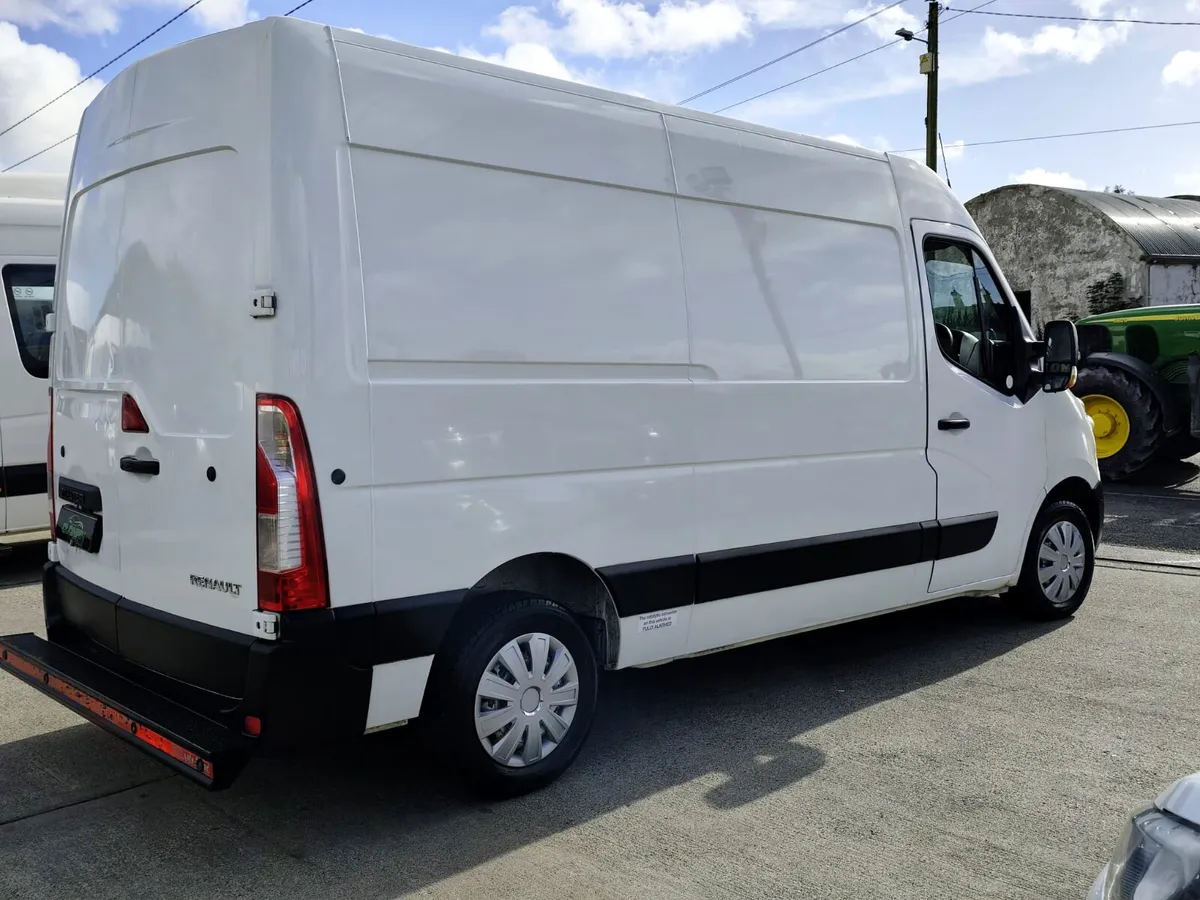 Renault Master 2014 - Image 2