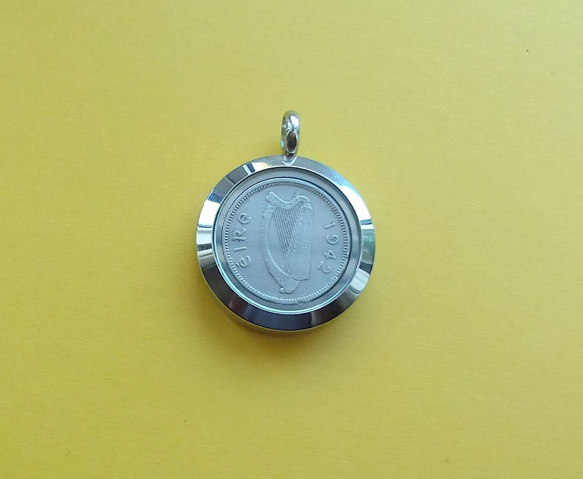 Irish 1942 Three Pence Coin Pendant Necklace - Image 2