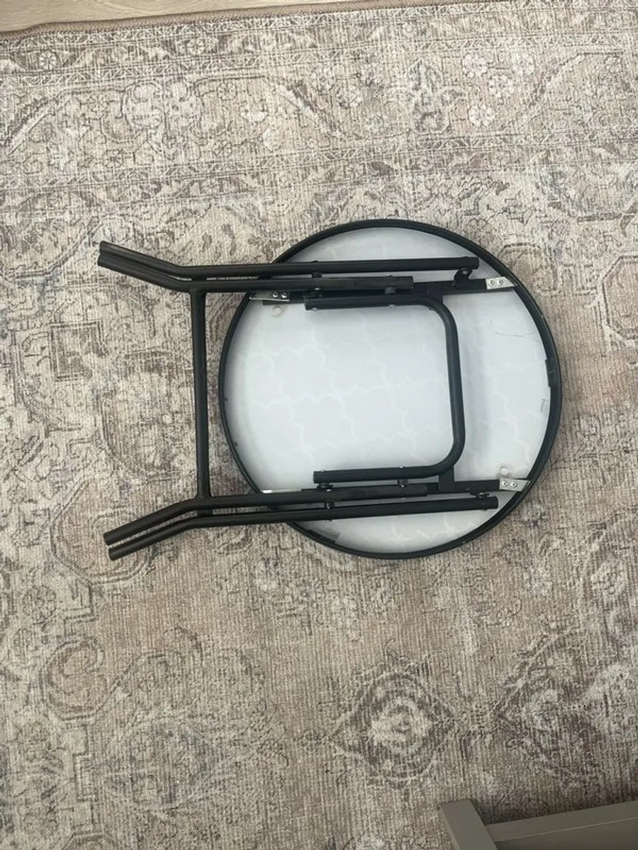Metal round foldable table - Image 3
