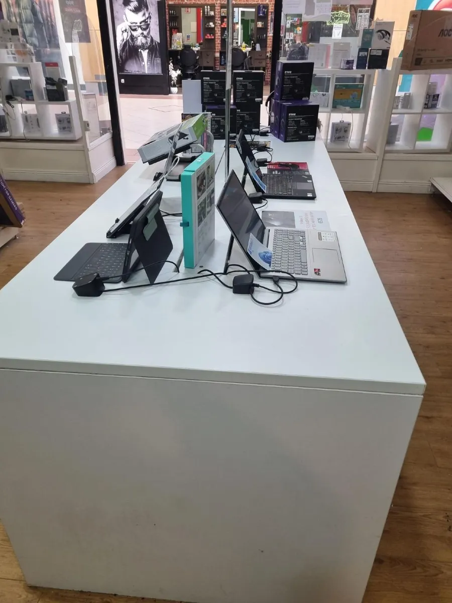 Display Table - Image 2