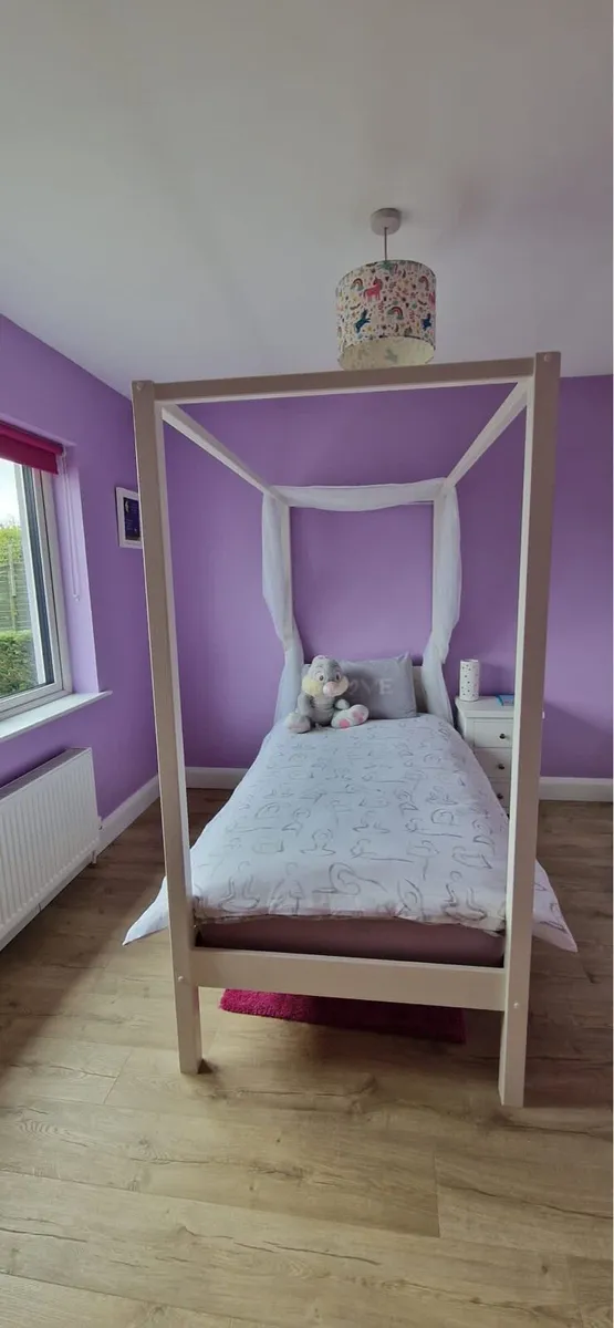 Kids bed - Image 1
