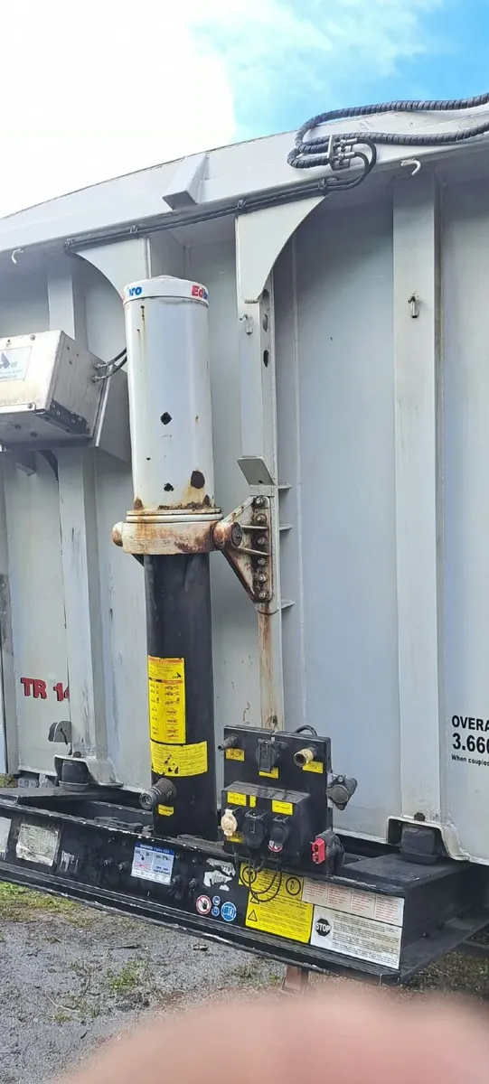 STAS tipping trailer - Image 3