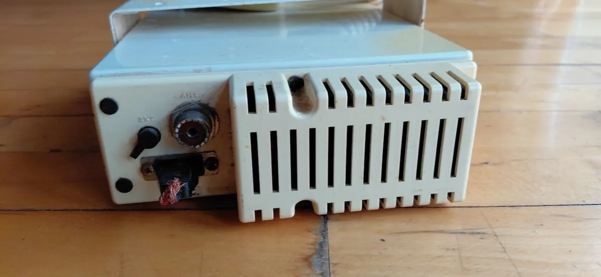 marine radio - Image 2