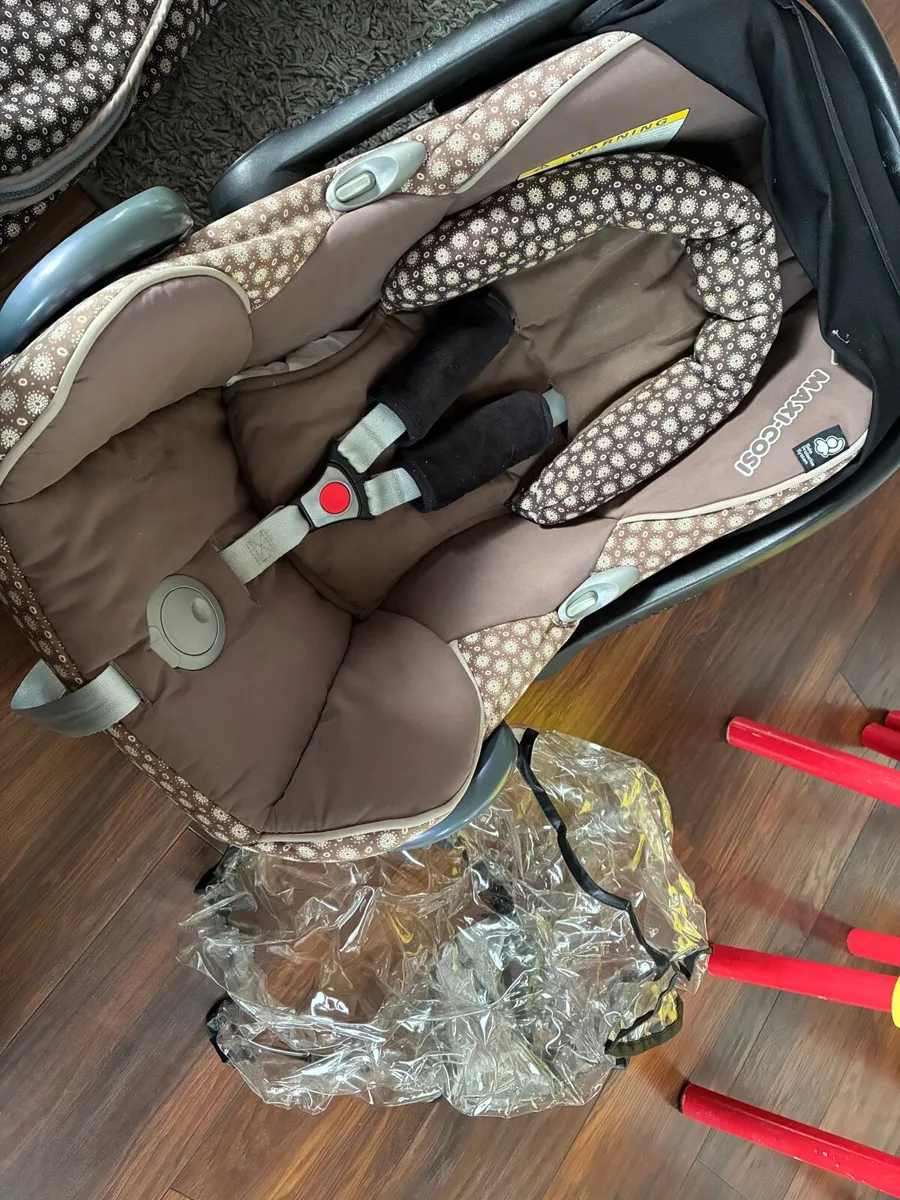 Quinny Travel System - Image 2