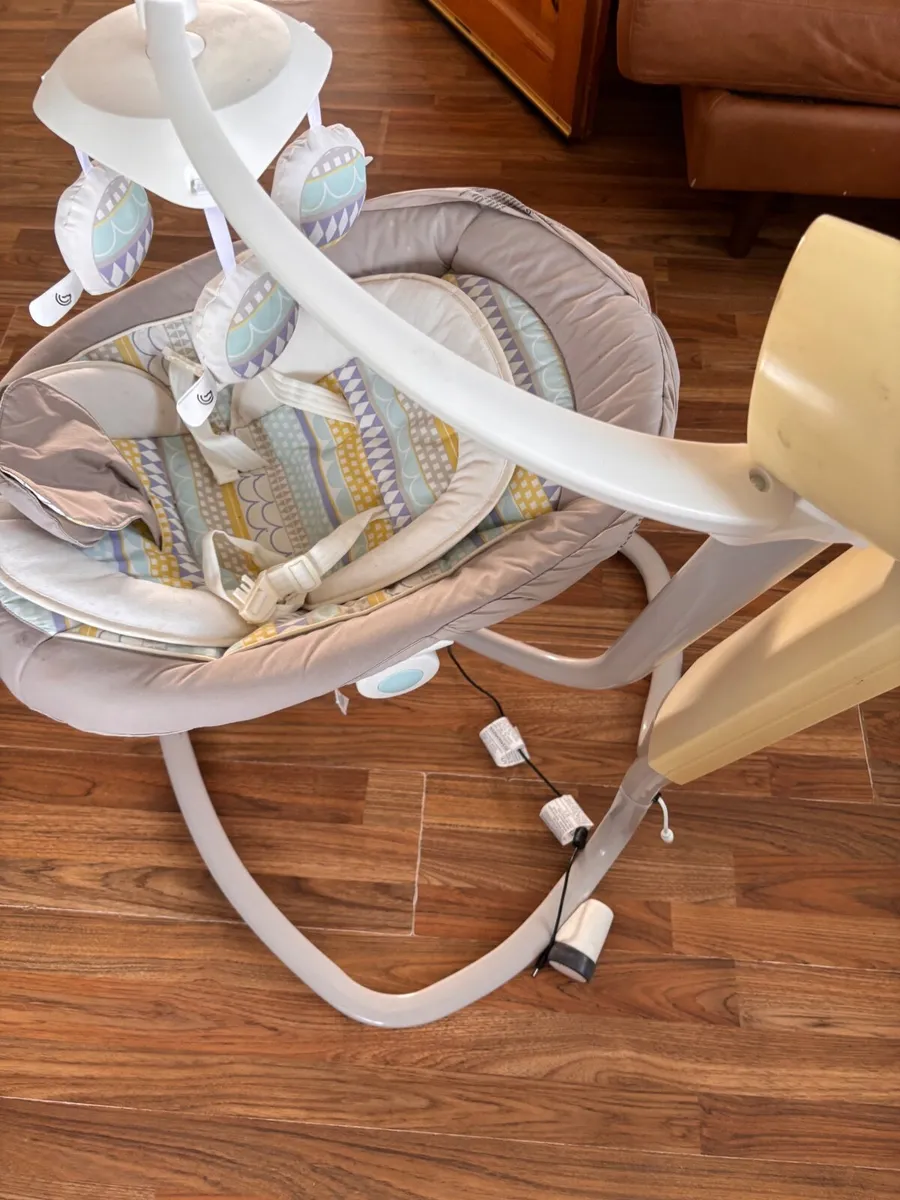 Baby swing chair - Image 1