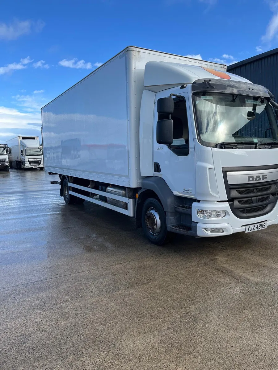 May 2016 DAF LF 55 250 16T Box On Air - Image 1