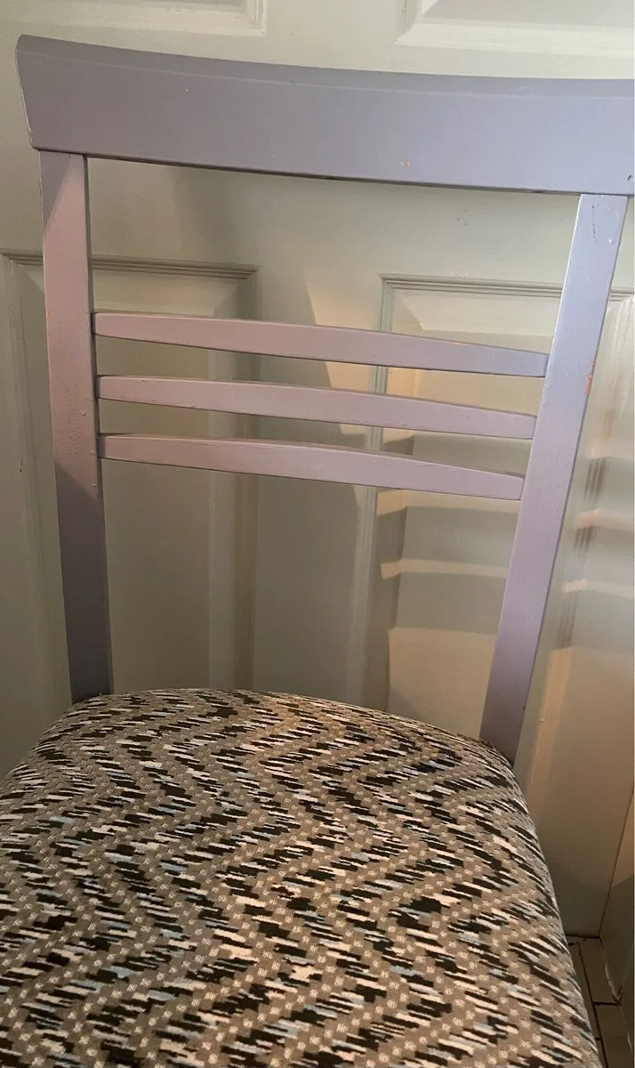 Chairs - Image 3