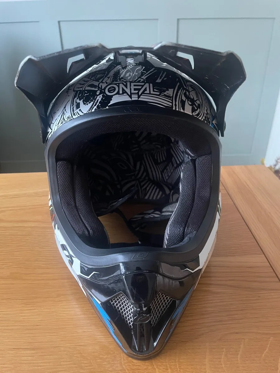 Helmet - Image 3