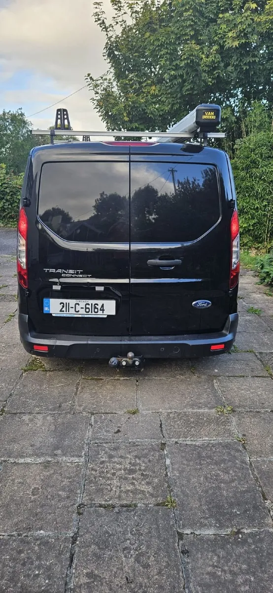 PAY NO VAT—2021 low km Transit Connect LWB - Image 4