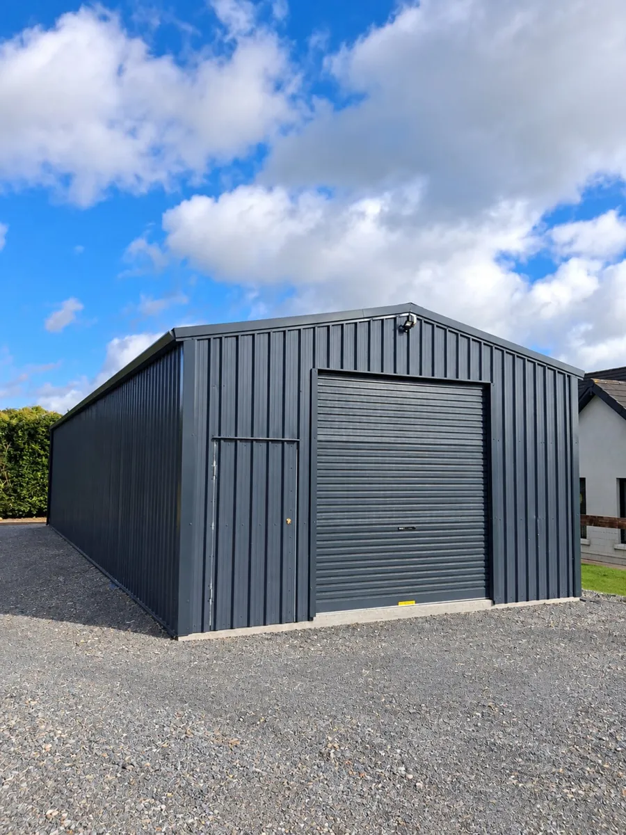 Storage unit in secure yard - Image 1