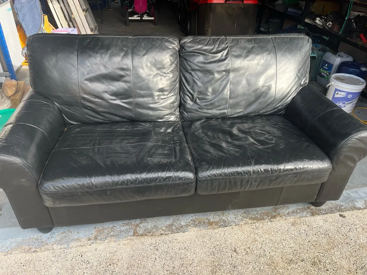 Couch - Image 4
