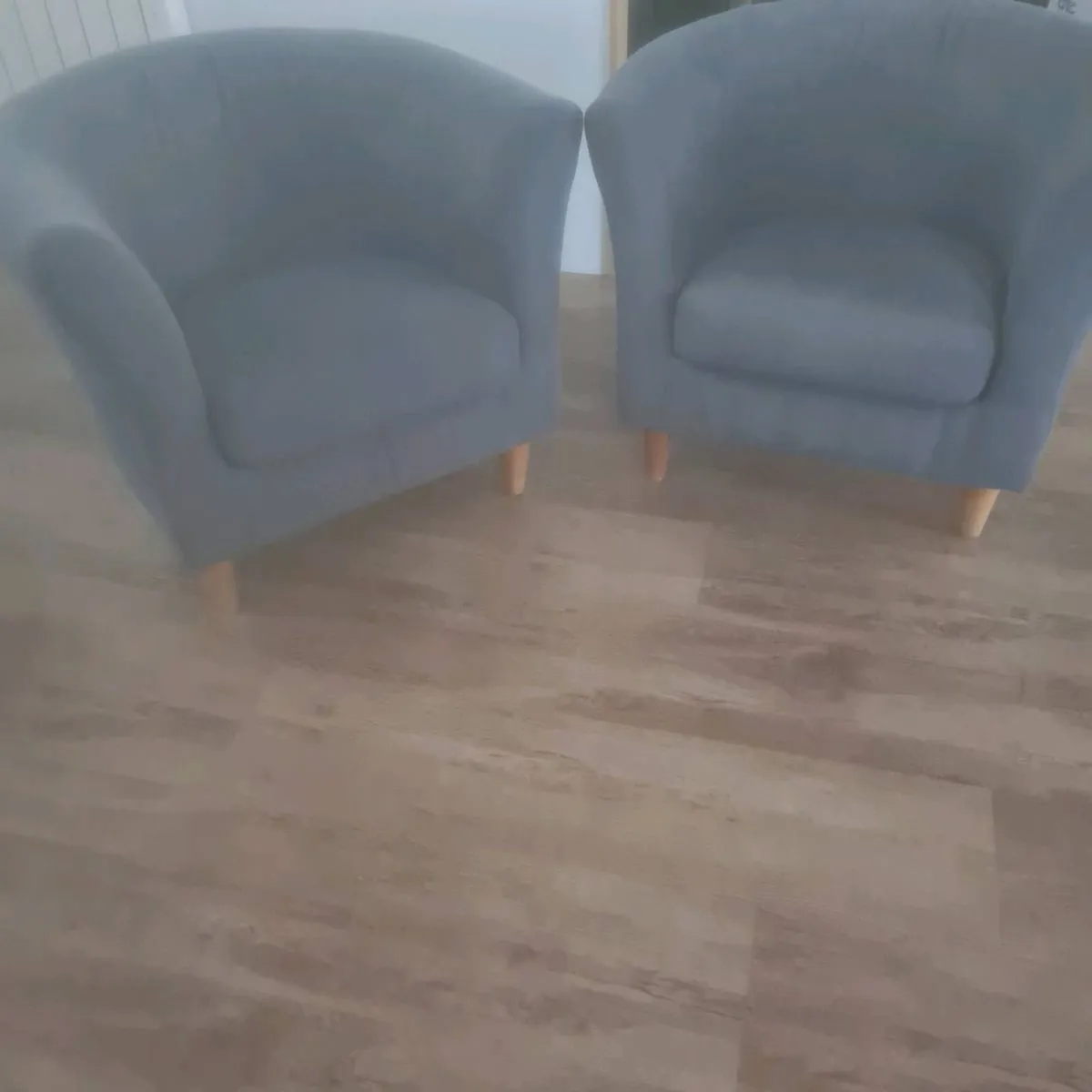Set of 2  chairs