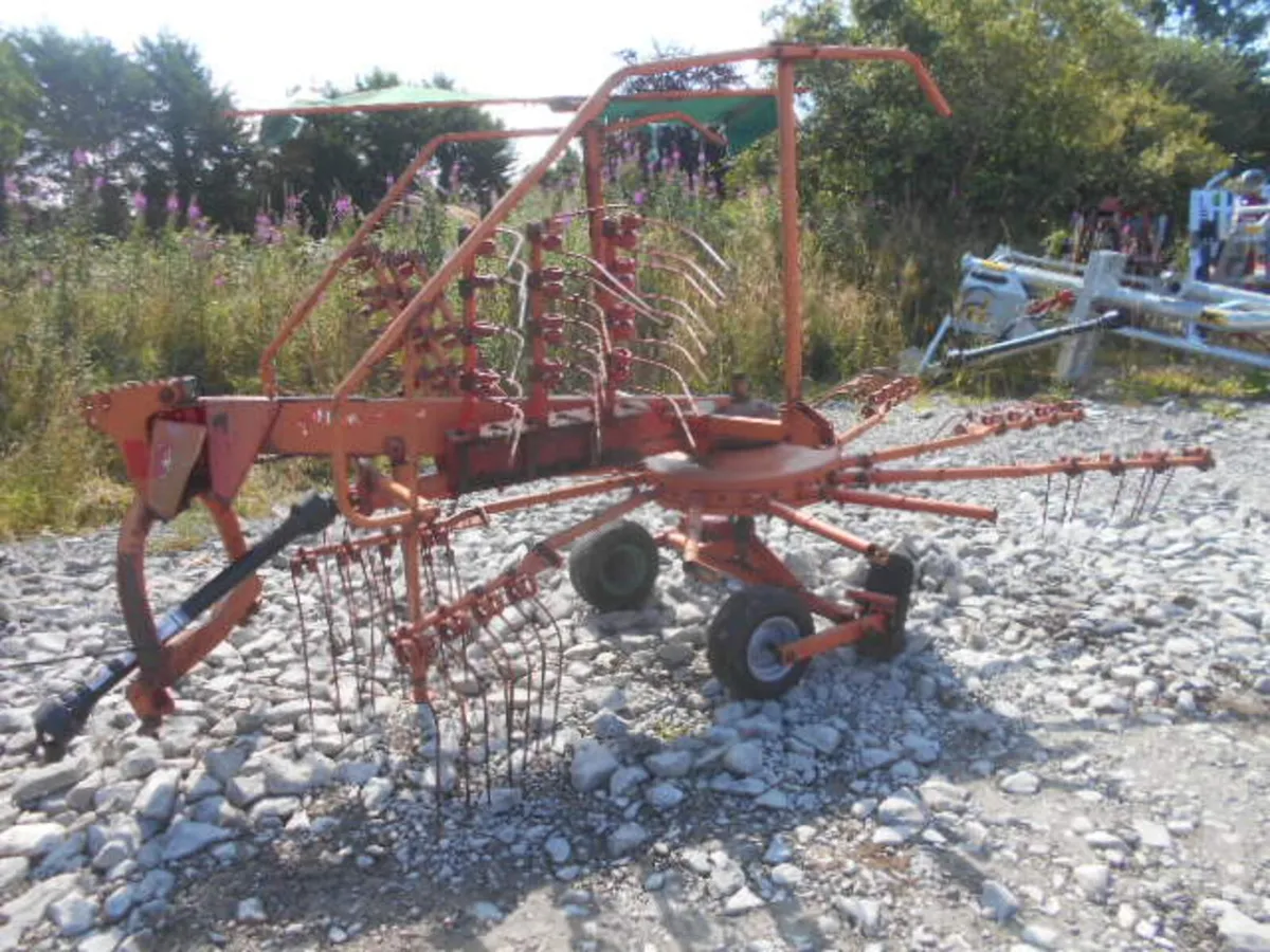 KVERNELAND TAARUP TA752 RAKE - OUT OF SEASON - Image 2