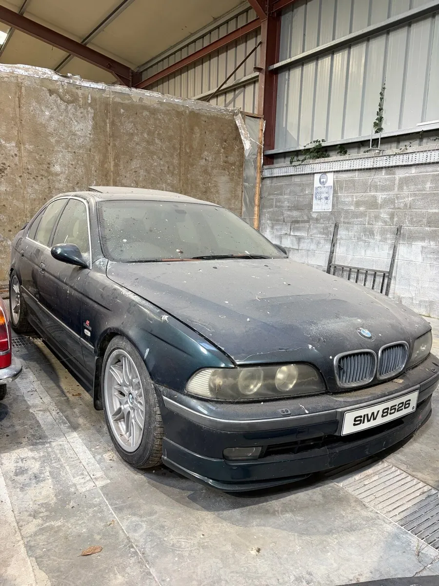 BMW e39 528i - Image 1