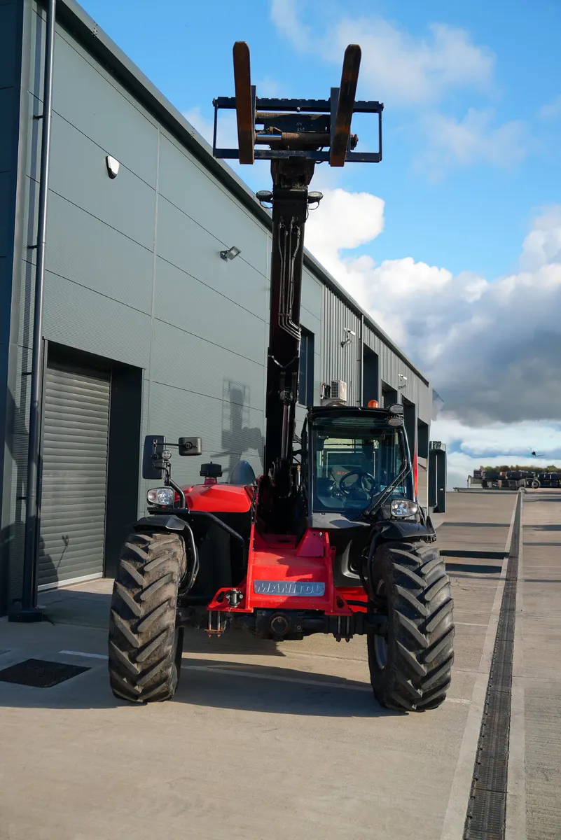 2020 Manitou MLT737-130PS+ Telehandler - Image 4