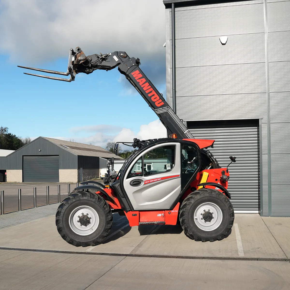 2020 Manitou MLT737-130PS+ Telehandler - Image 3