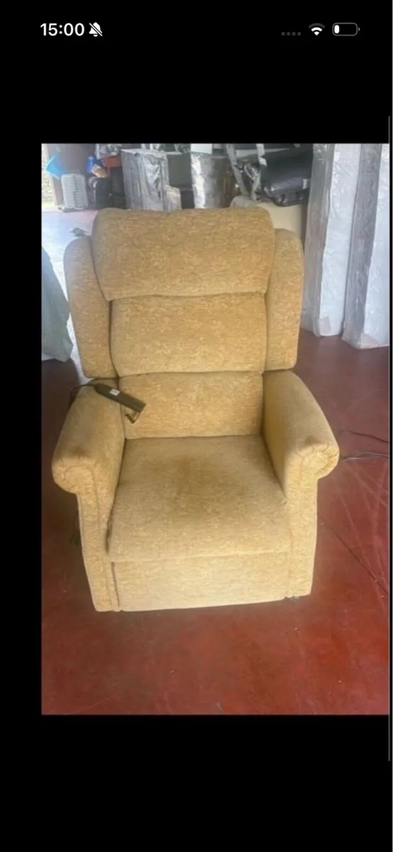 Lift and rise chair - Image 1