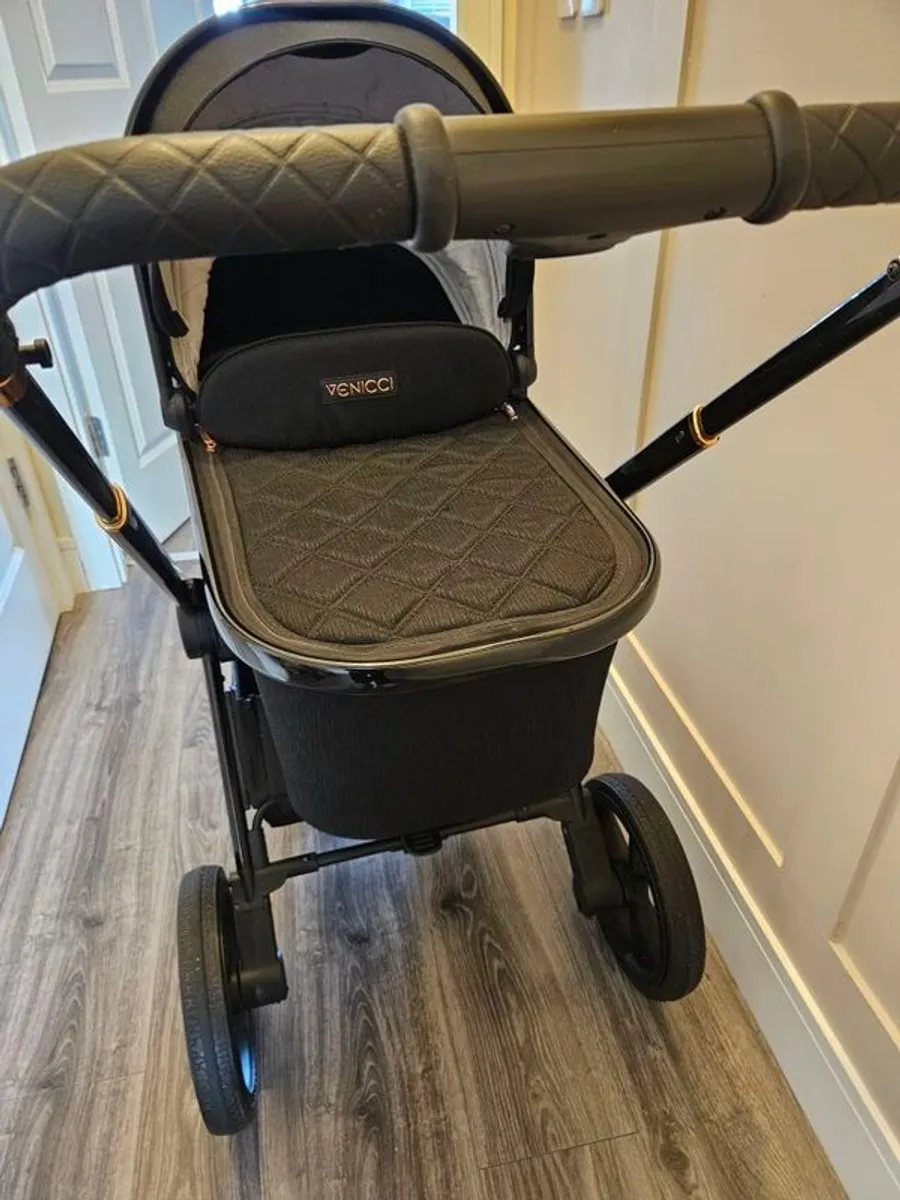 venicci tinum special edition rose gold travel system - Image 4