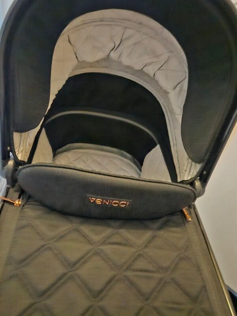 venicci tinum special edition rose gold travel system - Image 2