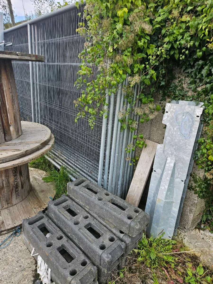Harris fencing - Image 1