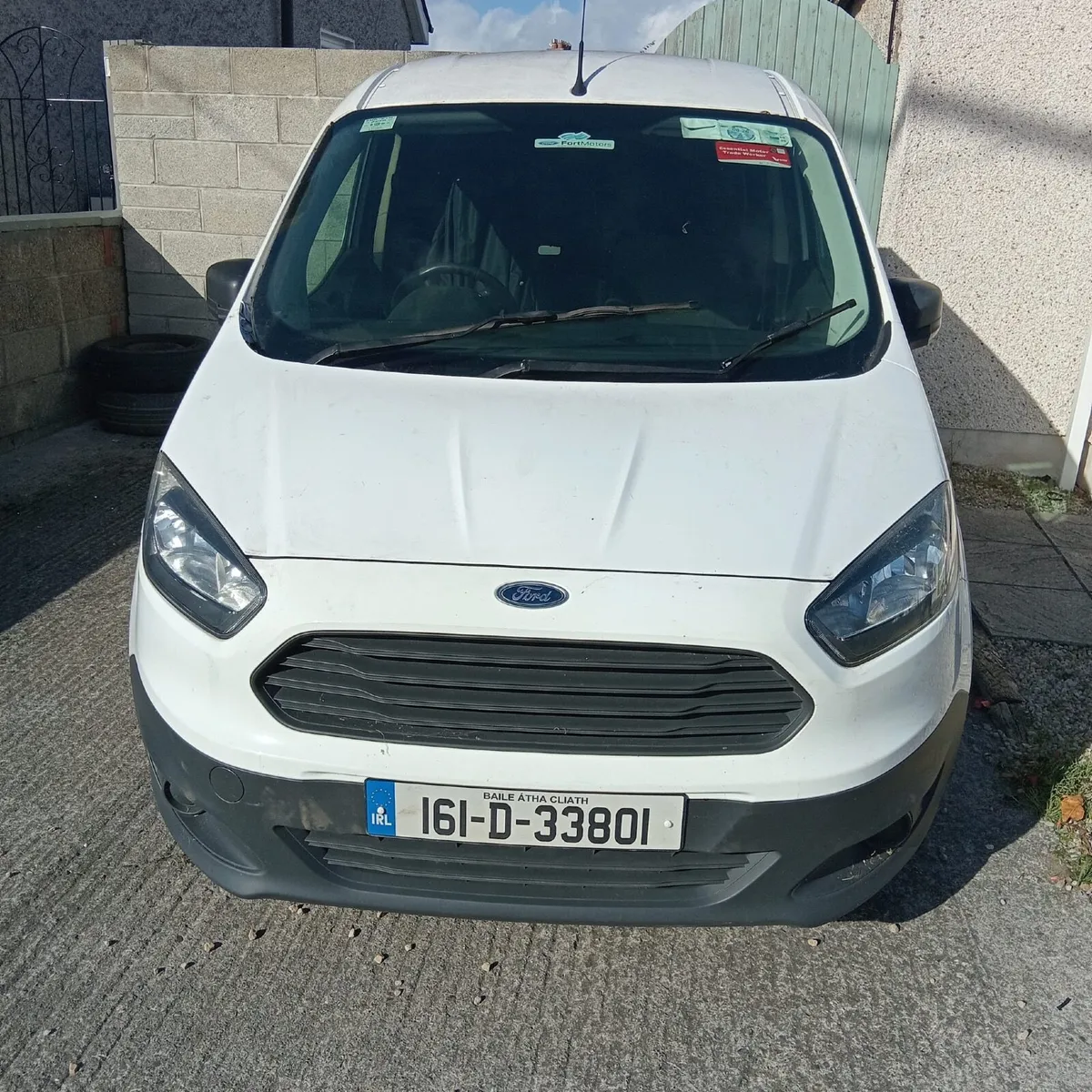 Ford Transit Courier 2016 - Image 3