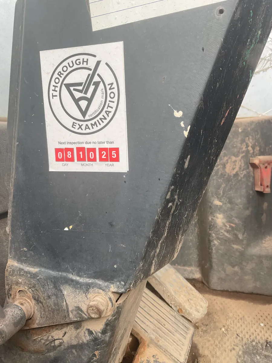 FORKLIFT/SIDELOADER - Image 3