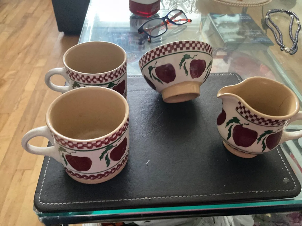 5 pieces of Nicholas Moss pottery - Image 2