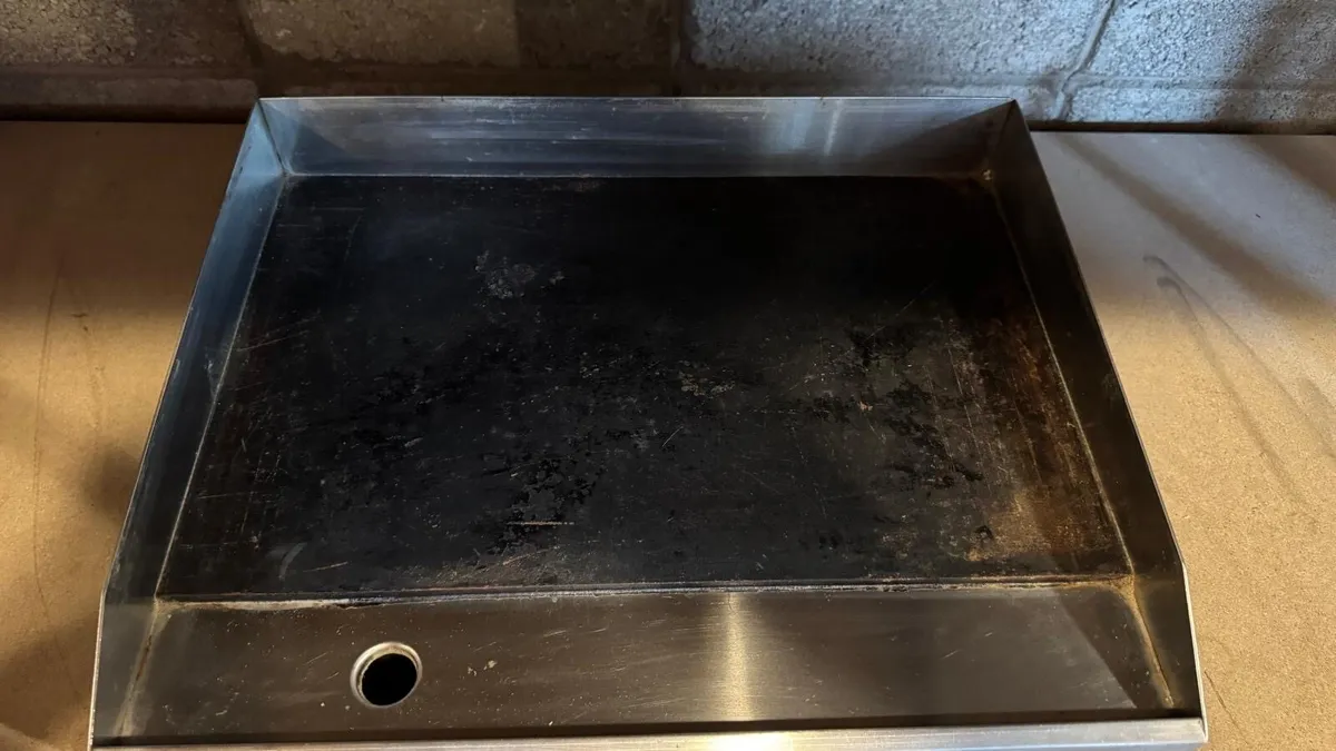 Flat top griddle - Image 2
