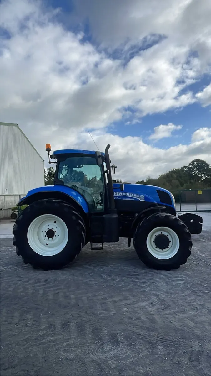 New Holland T7.200 **NO VAT** - Image 3