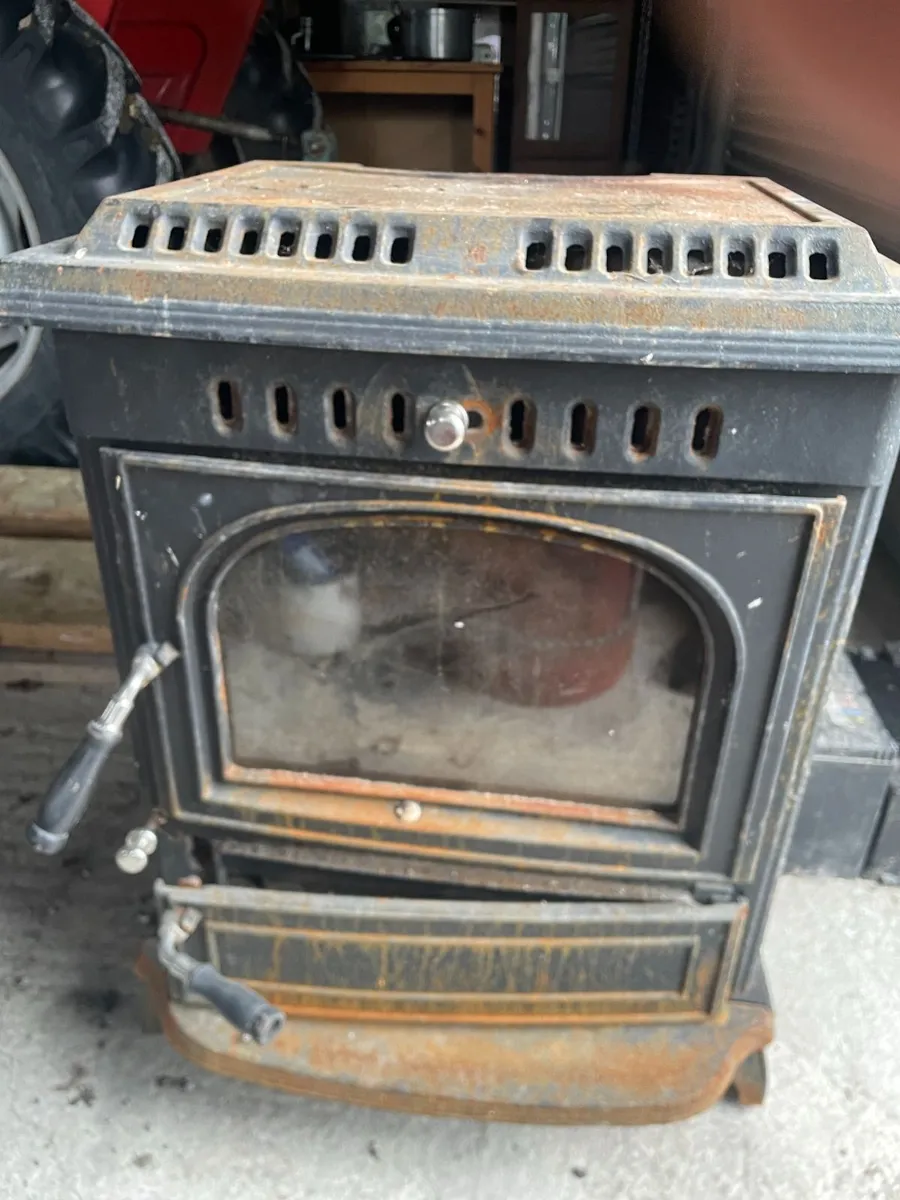 Mulberry Stove with Back Boiler – Barely Used - Image 1