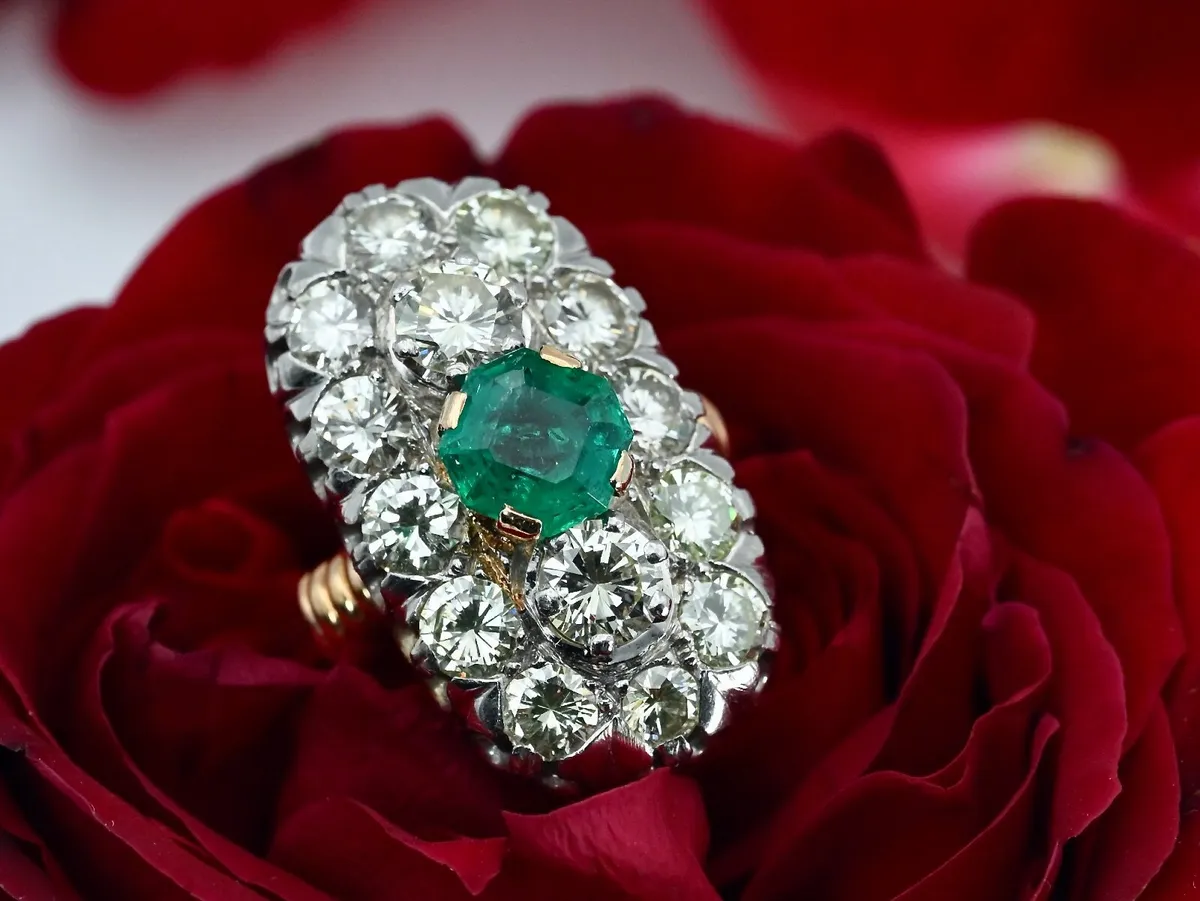 Vintage 1940s Emerald & Diamond Ring - Rose Gold - Image 1