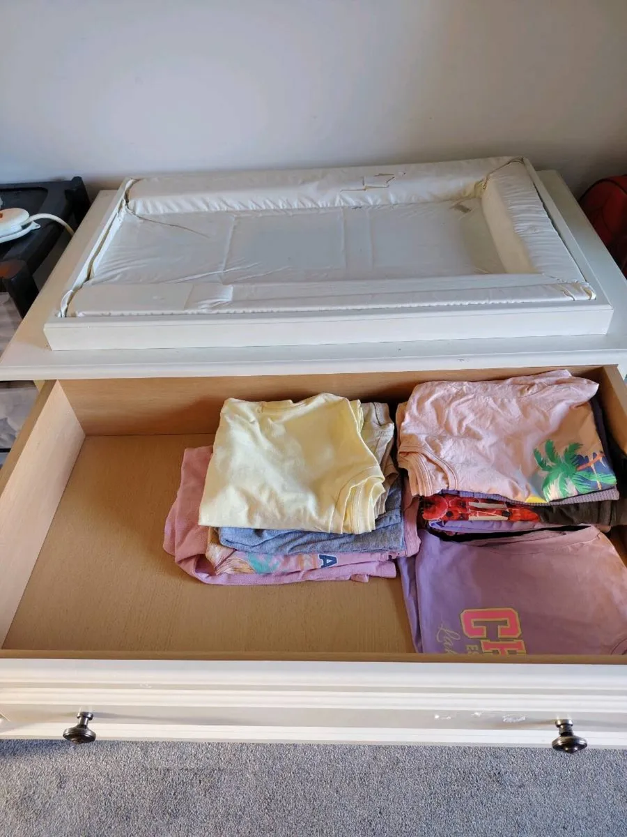 Chest of Drawers - Image 2