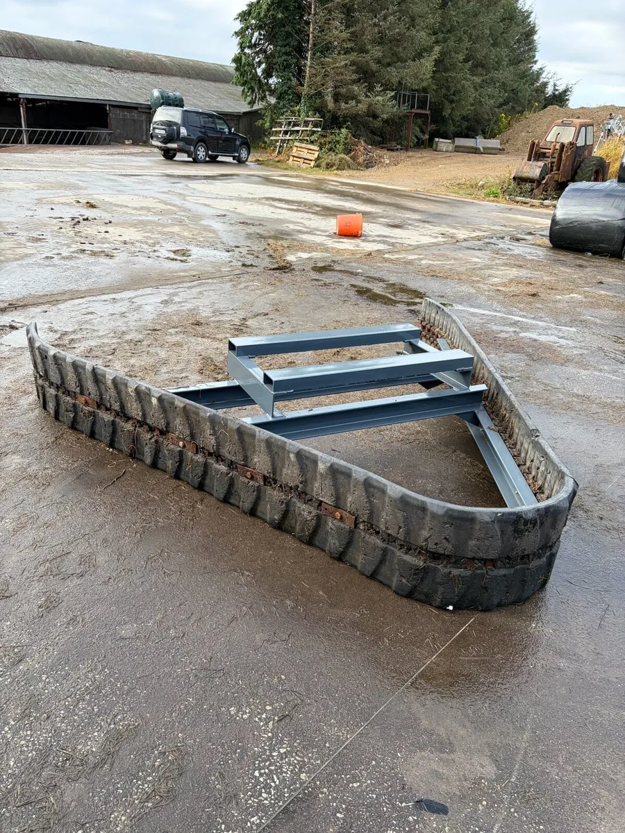 Silage pusher - Image 1