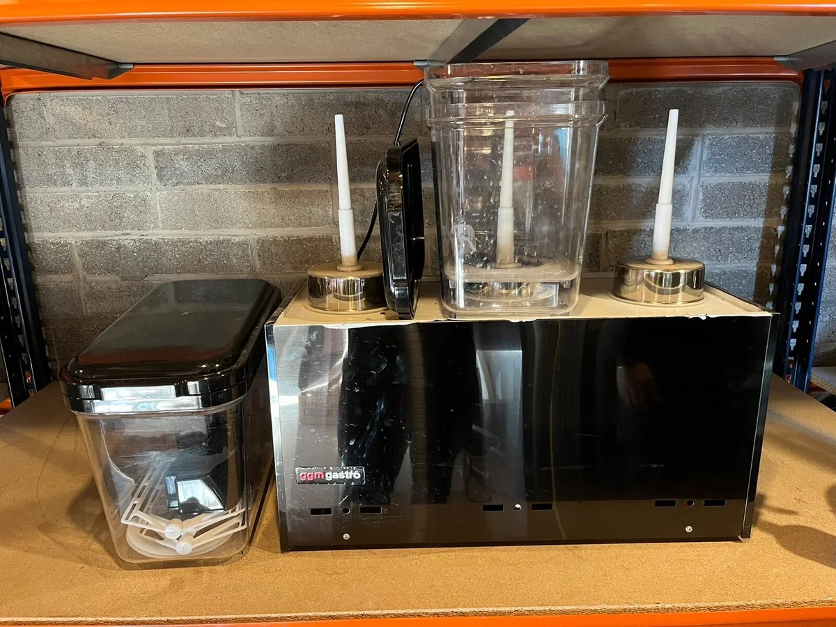 Drinks dispenser machine