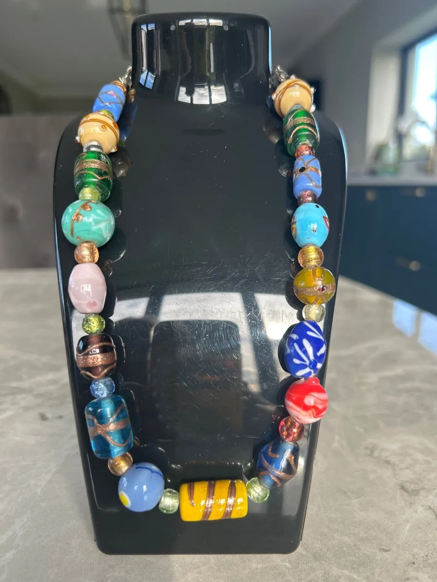 Colourful necklace - Image 1