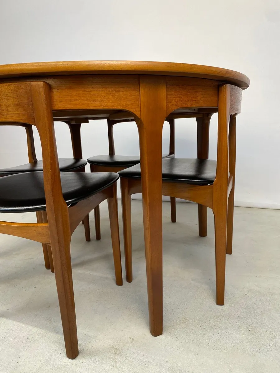 Nathan Mid Century Roundette Table & Chairs - Image 3