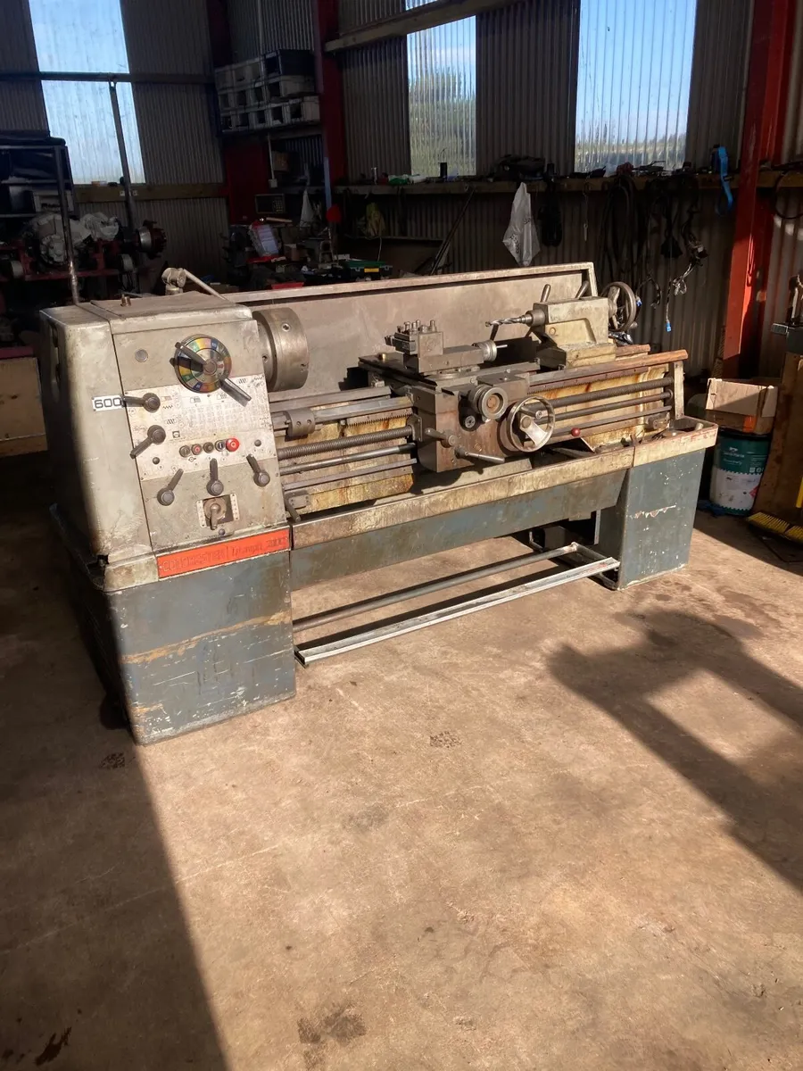 Colchester triumph 2000 lathe - Image 3