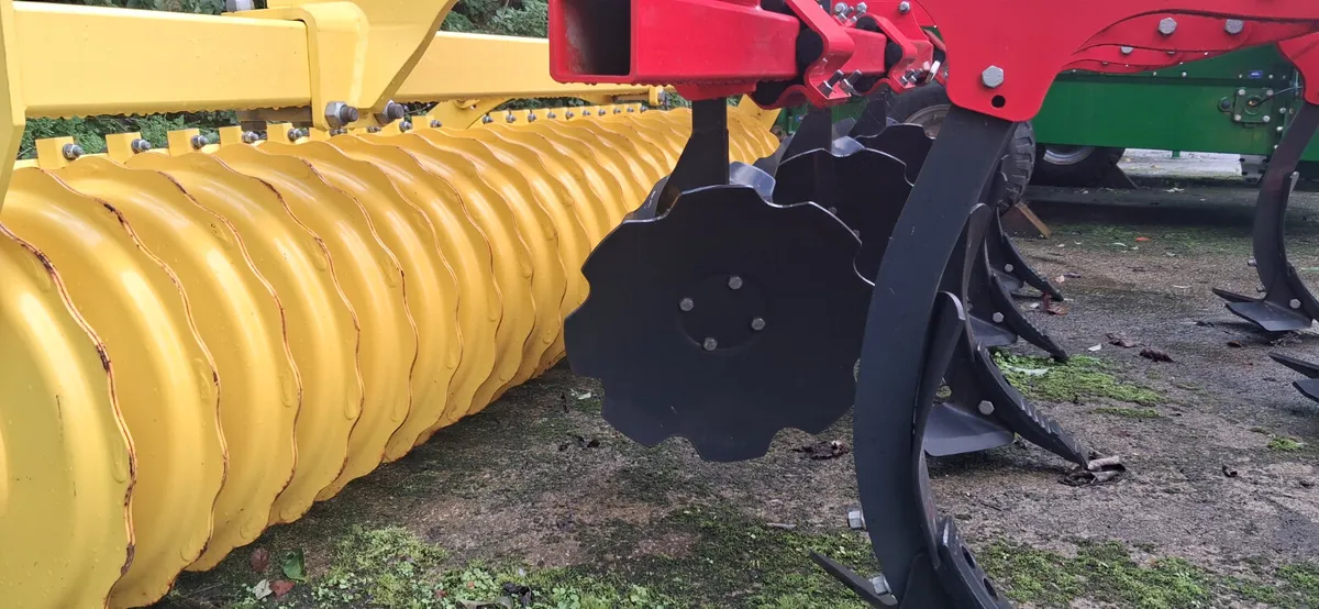 Pottinger synkro nova 3030 cultivator - Image 4