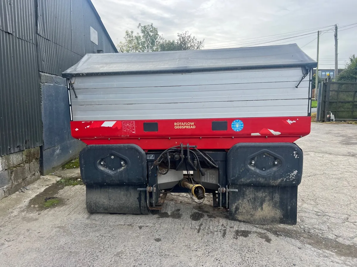 Fertiliser Spreader - Image 3