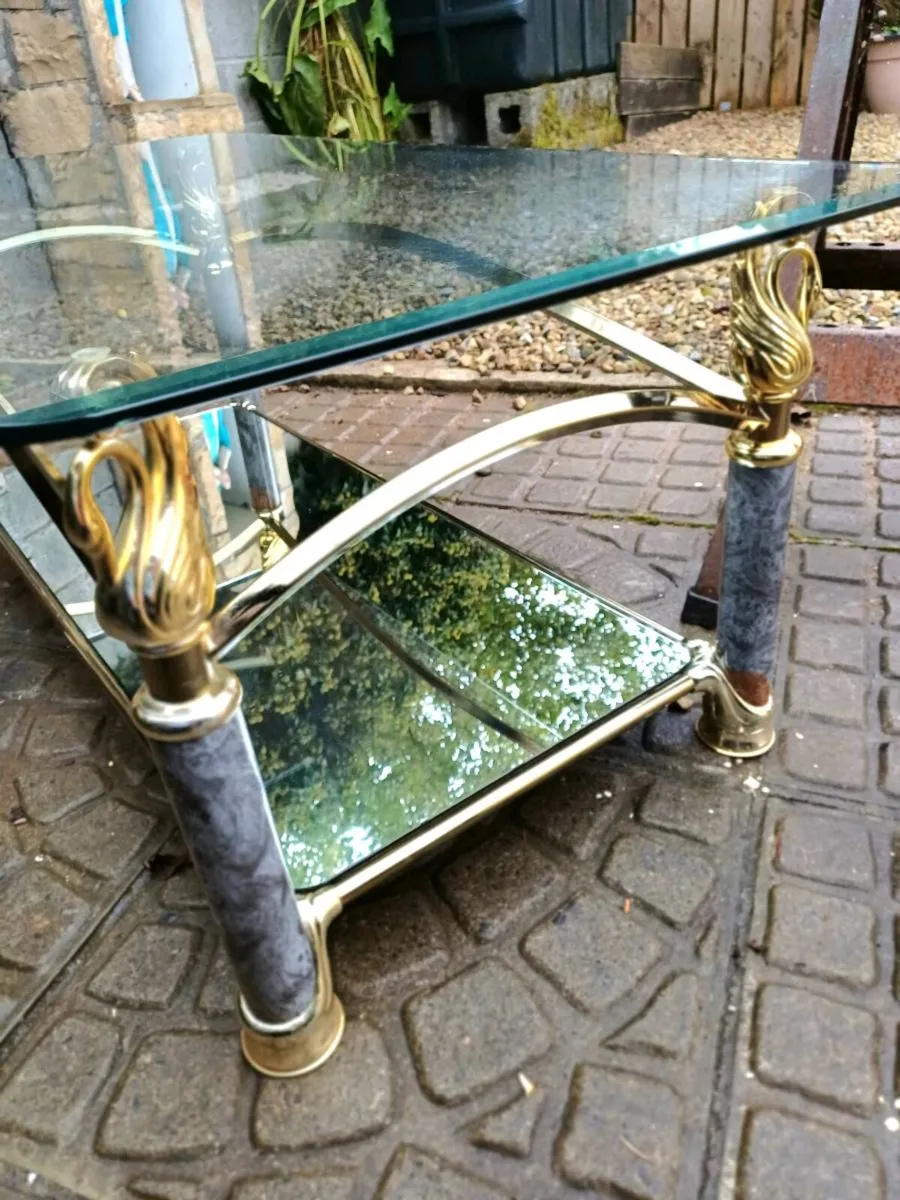 Elegant Swan Detailing Coffee Table - Image 4