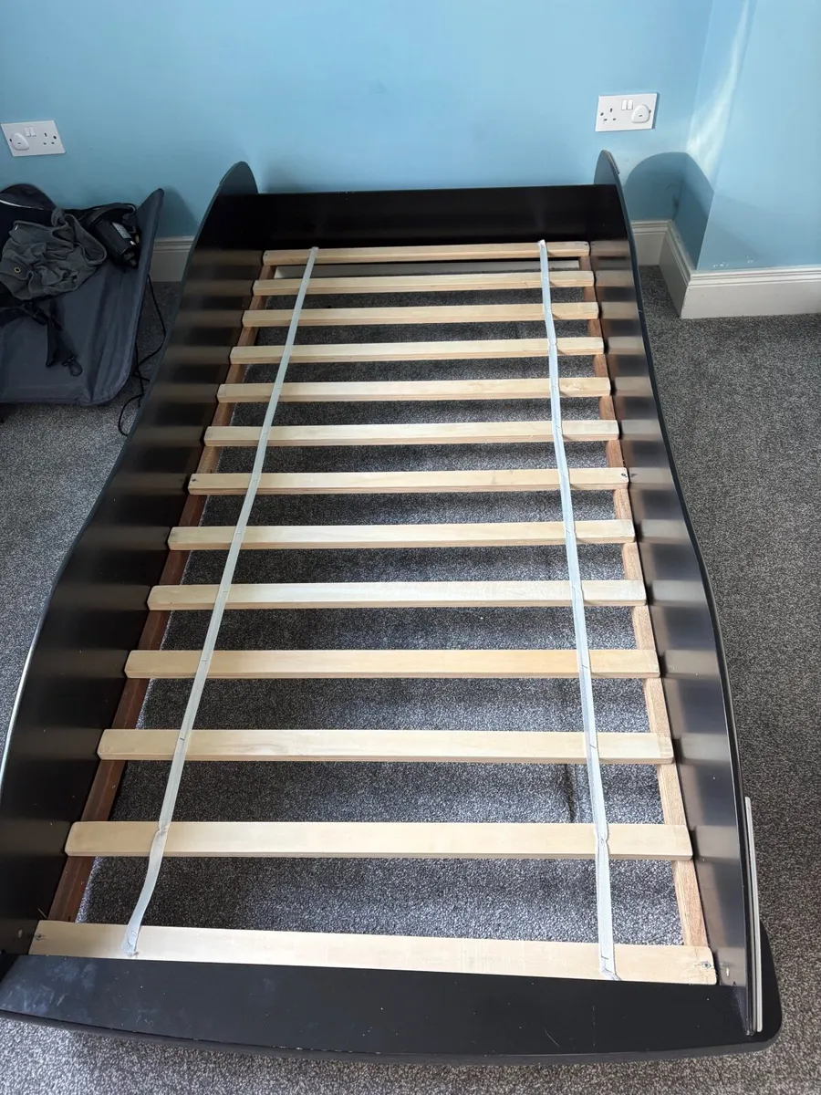 Black car bed frame - Image 4
